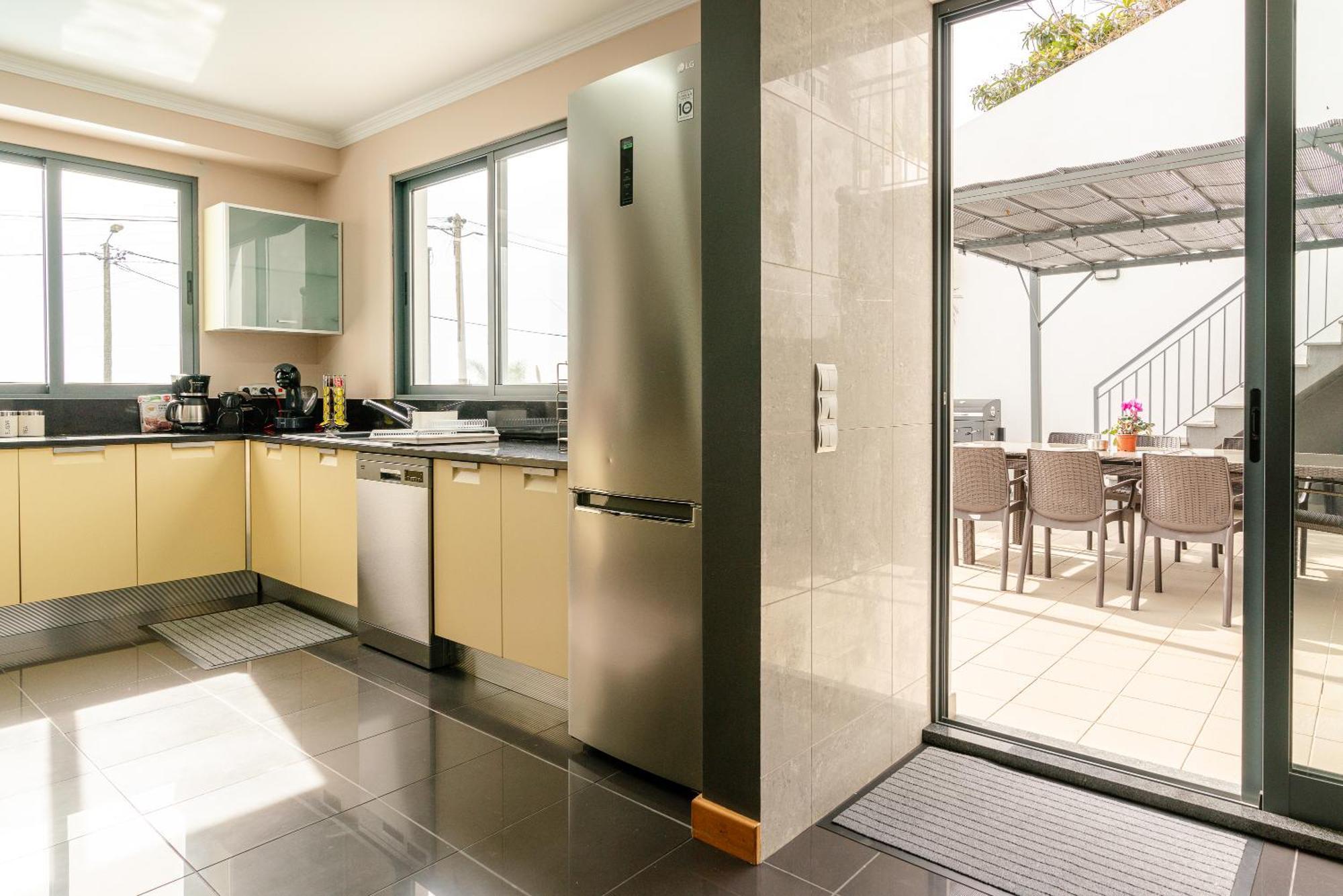 Villa Nunes, Big Holiday House With Private Pool Calheta  Εξωτερικό φωτογραφία