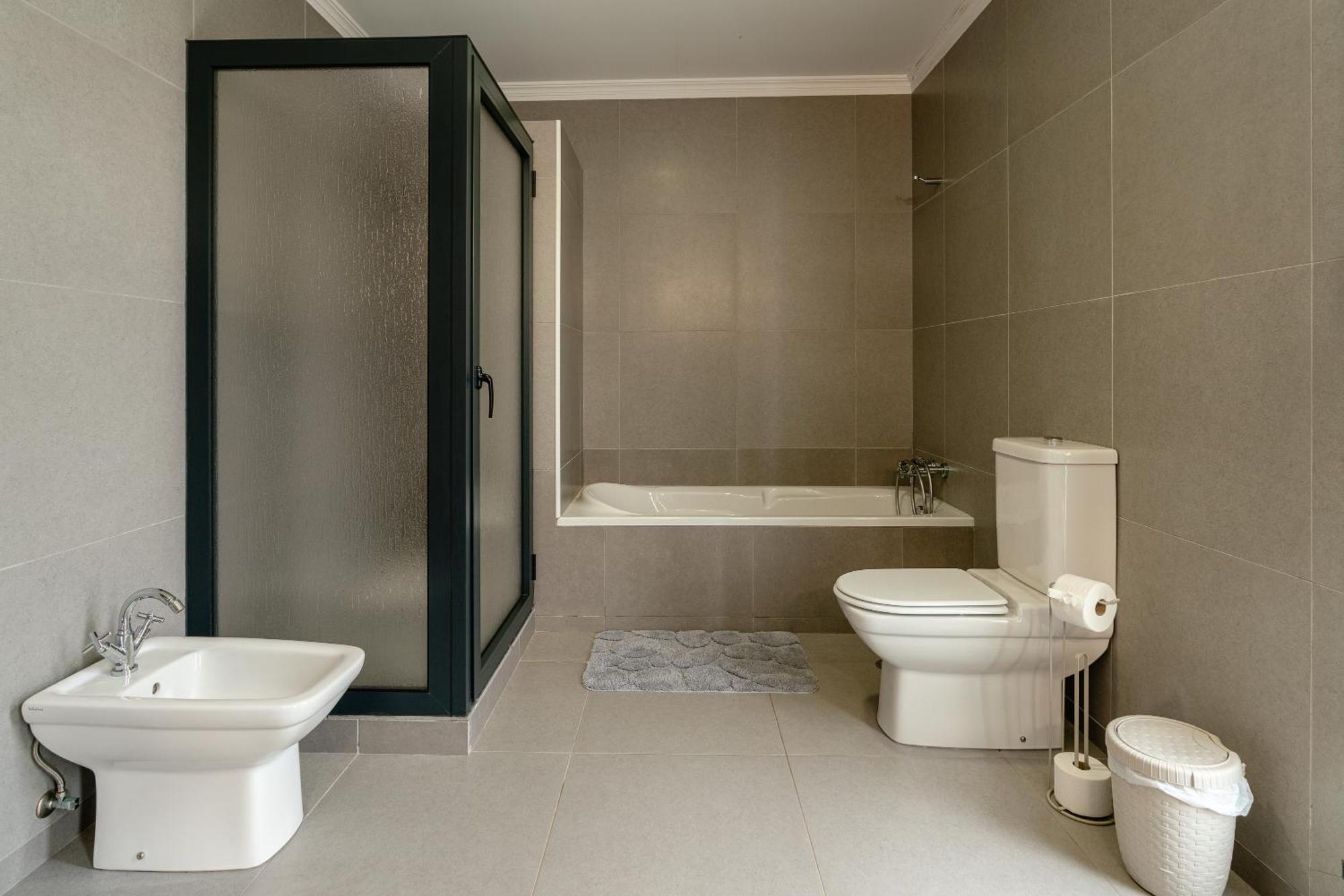 Villa Nunes, Big Holiday House With Private Pool Calheta  Εξωτερικό φωτογραφία