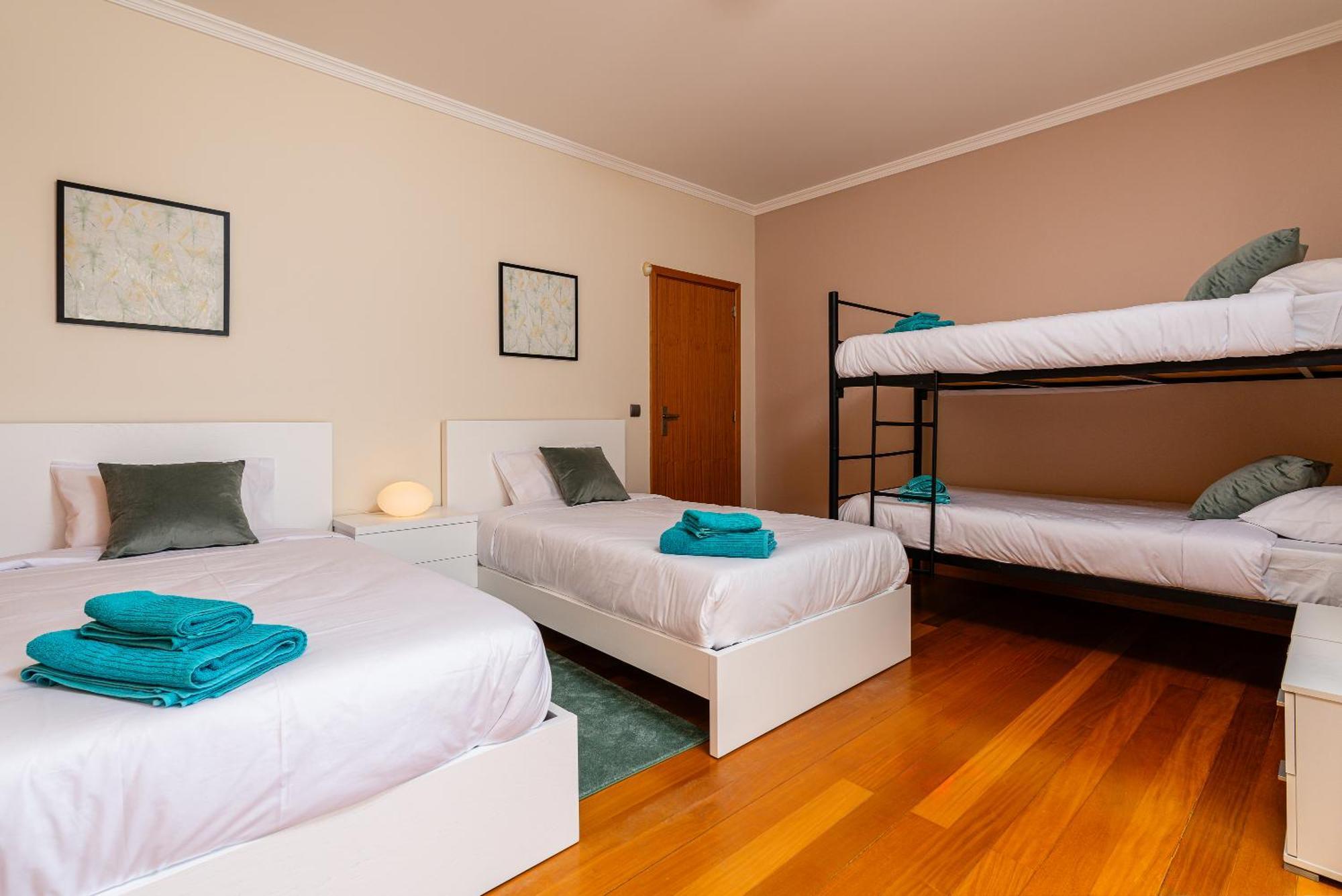 Villa Nunes, Big Holiday House With Private Pool Calheta  Εξωτερικό φωτογραφία